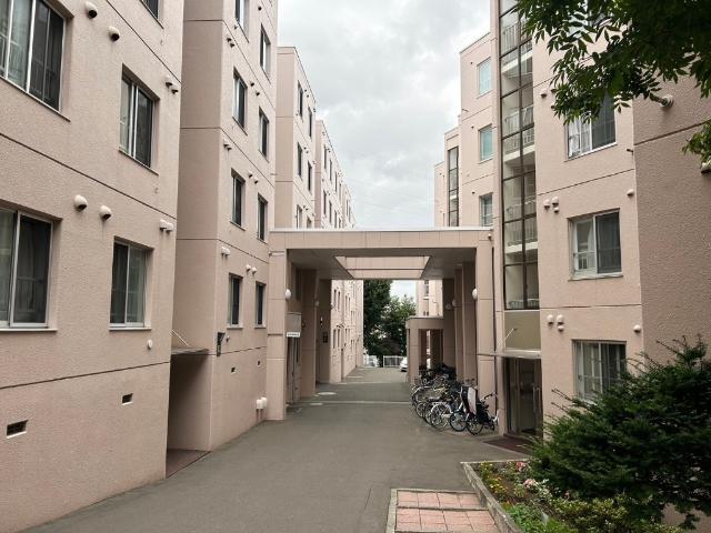 エメラルドグリーンヒルズ平岸 エントランス