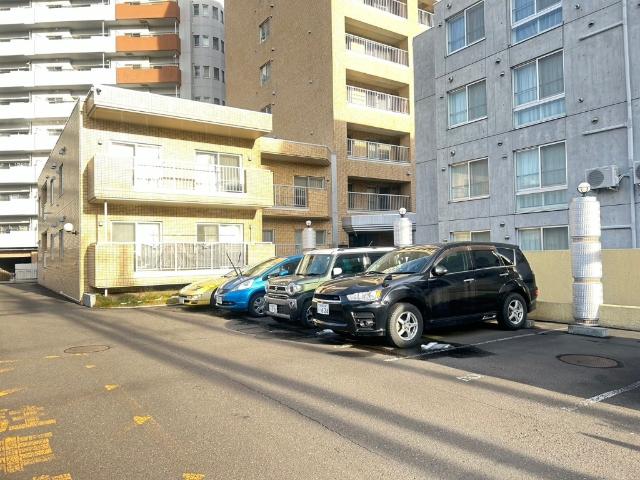 朝日プラザ東札幌Ⅱ 駐車場