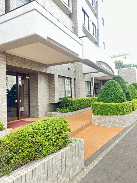 ライオンズヒルズ平岸壱番館 エントランス