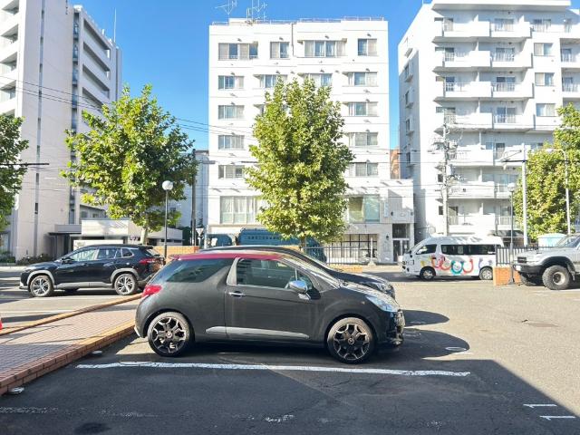 ライオンズマンション円山第２ 駐車場