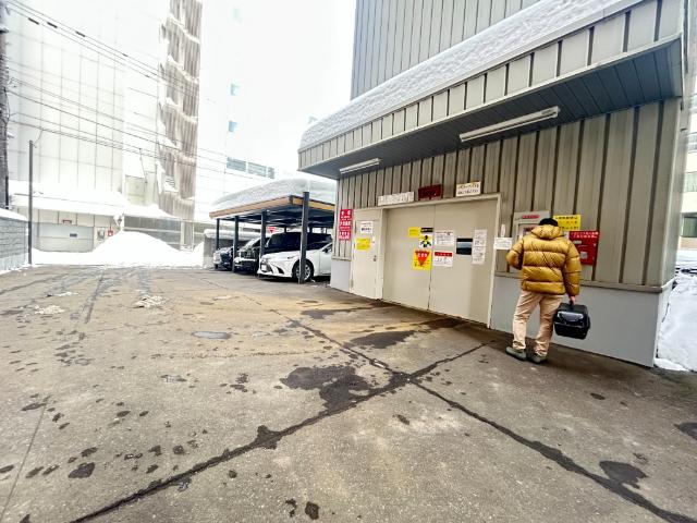 レジデンスタワー大通公園 駐車場
