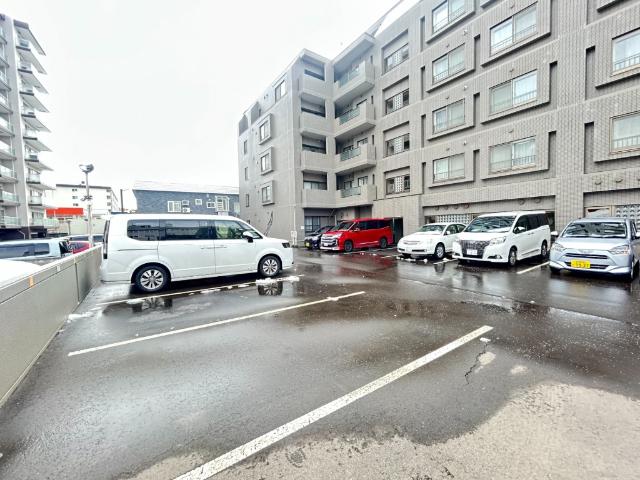 ファミール宮の森Ⅱ 駐車場