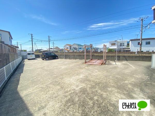 シャンティイ中ノ島（103） 駐車場