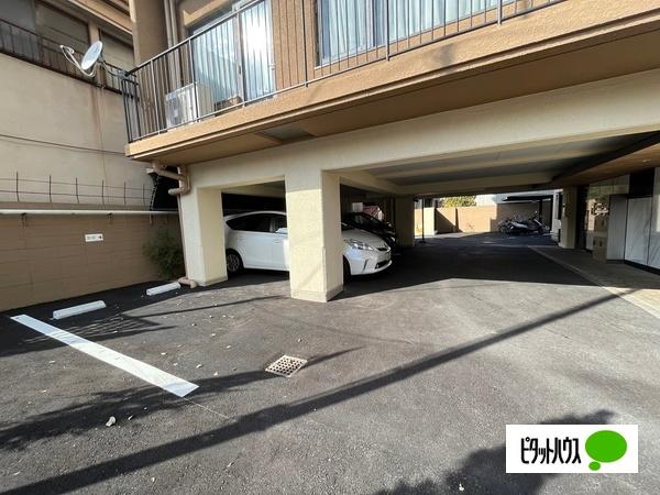 パークハウス（301） 駐車場
