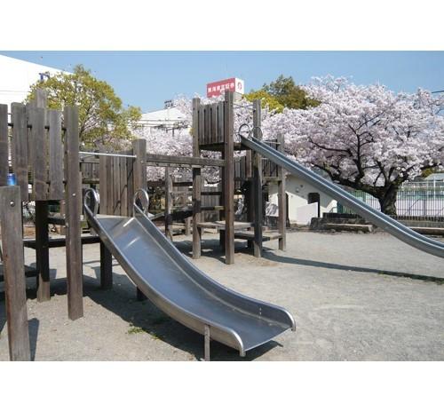 本町公園：435m