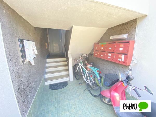 戸根マンション（406） エントランス