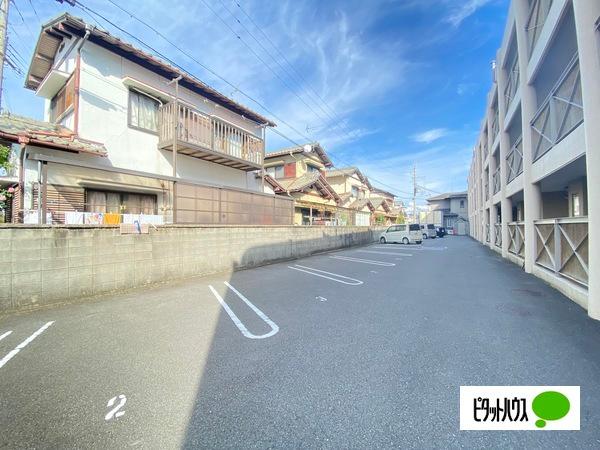 サンコープラザ南出島（112） 駐車場
