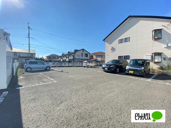 ファンシェット神前（206） 駐車場