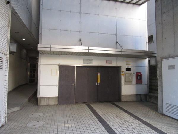 アセンブルビル（6F） 駐車場