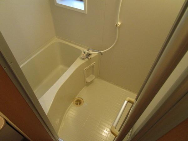 ラ・グラース吹屋町（2-B） バス／シャワー