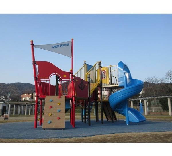 園部公園：1643m