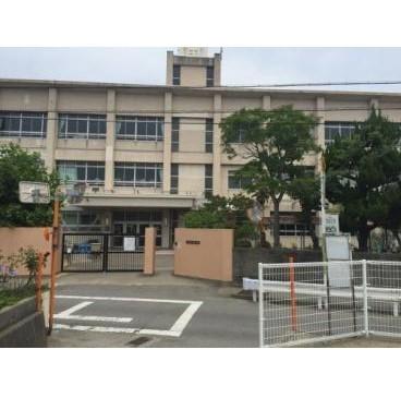 和歌山市立木本小学校：1118m