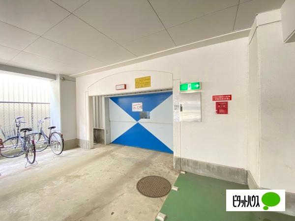 デュオ丸の内（402） 駐車場