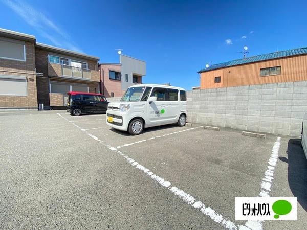 ハイマット（203） 駐車場