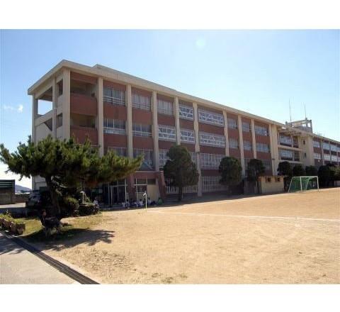 和歌山市立明和中学校：2807m
