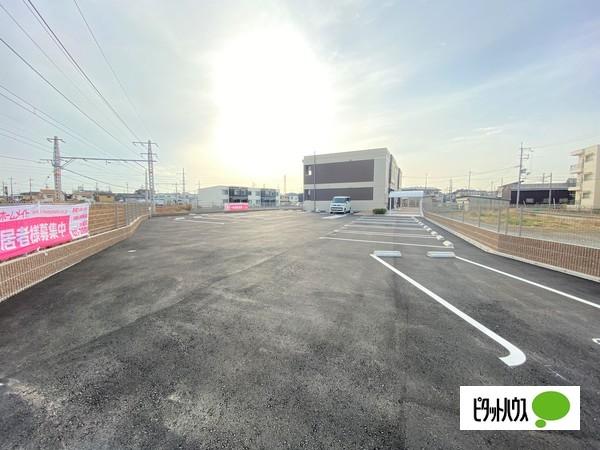 モイス・シャーム加納（205） 駐車場