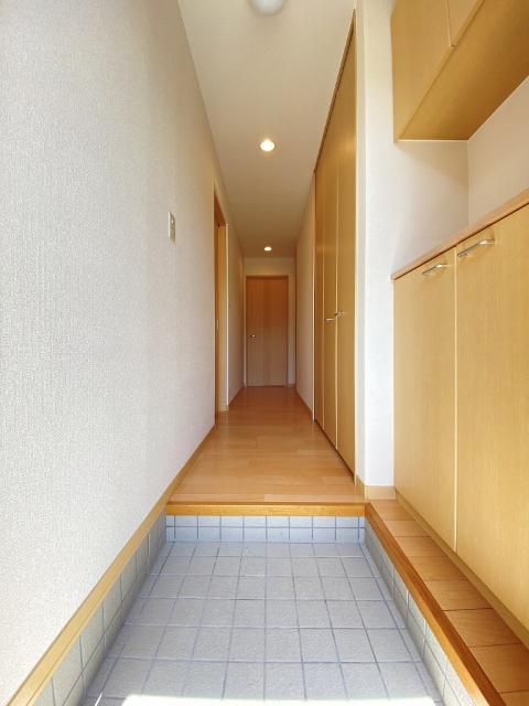 フォーナス（101） 玄関