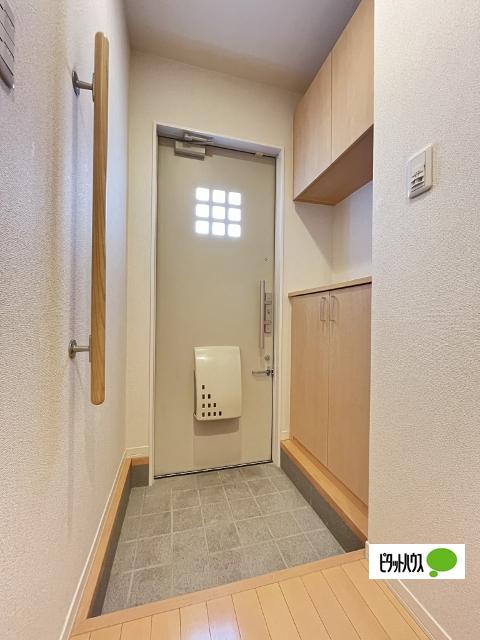 メゾンクレール関戸（106） 玄関