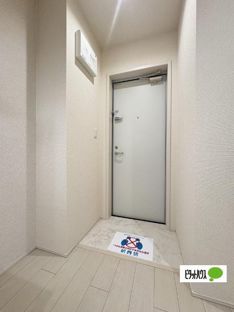 フジパレス和歌山黒田Ⅱ番館（202） 玄関