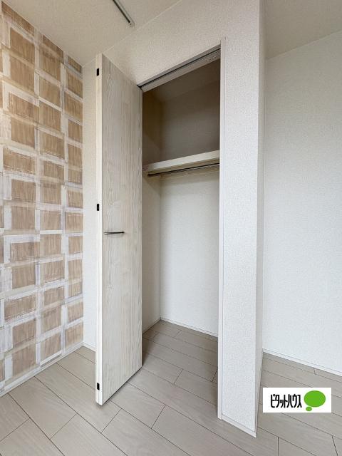 フジパレス和歌山黒田Ⅰ番館（302） 収納