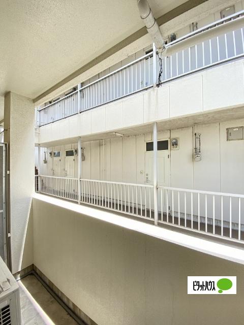 コーポホワイト南出島Ｂ棟（F） バルコニー