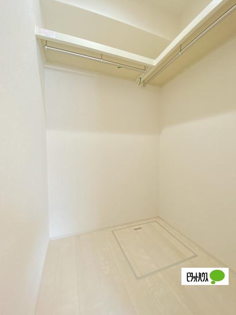 フジパレス吹屋町サウス（301） 収納