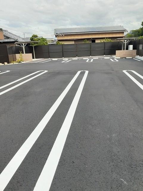 ポルトボヌール（105） 駐車場