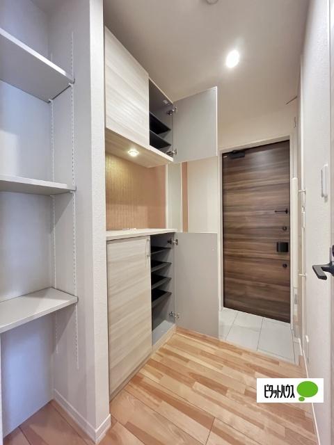 BEREO吹屋町（203） 玄関