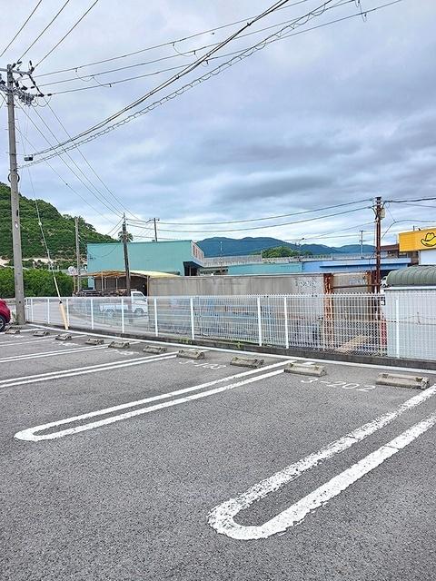 ポルトラーノⅢ（202） 駐車場