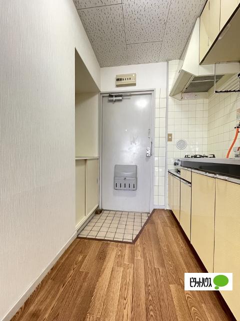 ラヴニール（506） 玄関