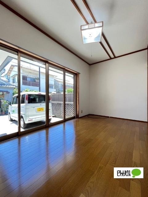 和歌山市三葛一戸建 リビング