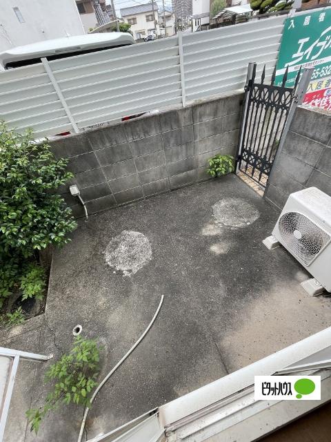 アンジュ（101） 庭