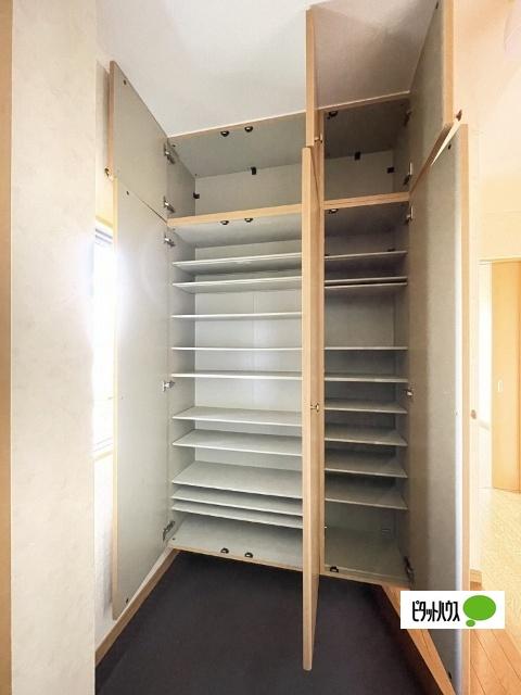 レスペート西庄Ⅴ（301） 収納