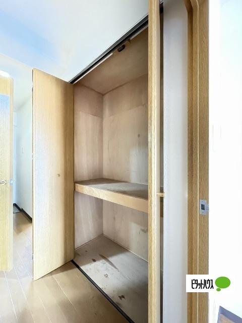 スペイシャル紀の川（302） 収納