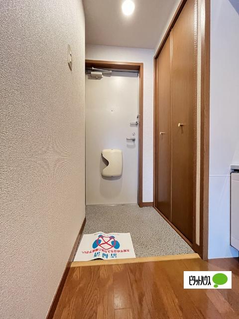 フジパレス太田（210） 玄関