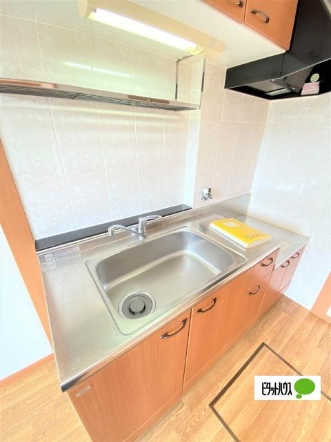 グレイシャスパレス千代（102） 部屋画像