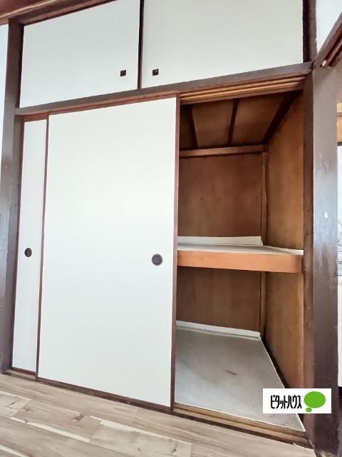 中屋住宅（1） 収納