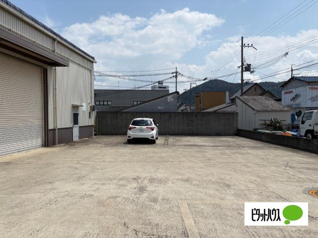 和歌山市禰宜事務所付工場（102） 駐車場