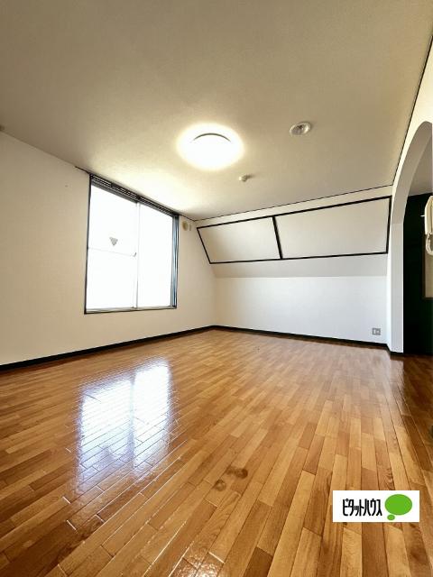 ＮＫ　ＶＩＬＬＡＧＥ（301） リビング