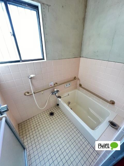 和歌山市杭ノ瀬一戸建 バス／シャワー