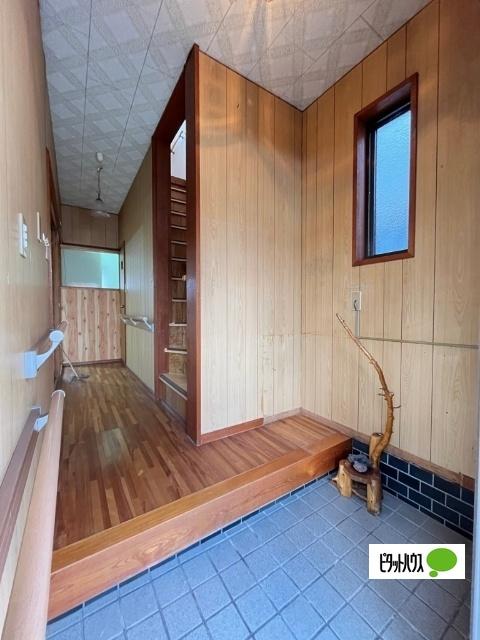 和歌山市杭ノ瀬一戸建 玄関