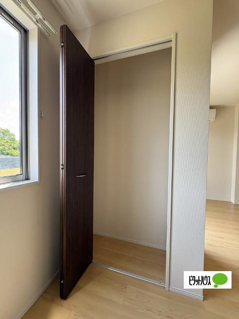 N&H（102） 収納