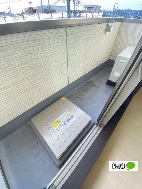 フジパレス市駅東Ⅲ番館（302） バルコニー