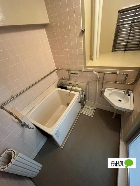 和歌山市十三番丁マンション バス／シャワー