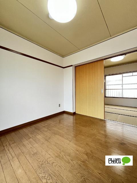 楠見マンション（402） リビング