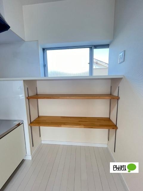 新山荘（203） 収納