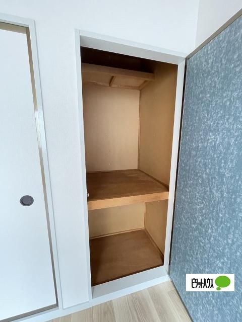 プレジール小山（2-207） 収納