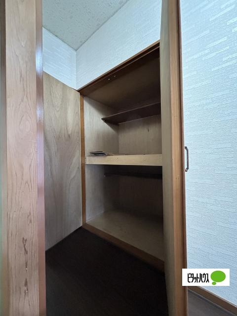 内原398-28戸建て 収納