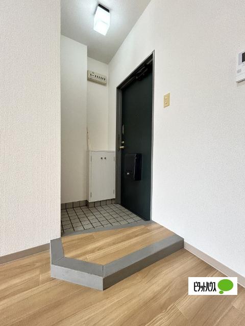マンション本町（211） 玄関