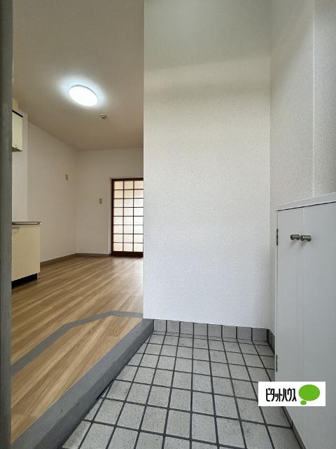 マンション本町（211） 玄関